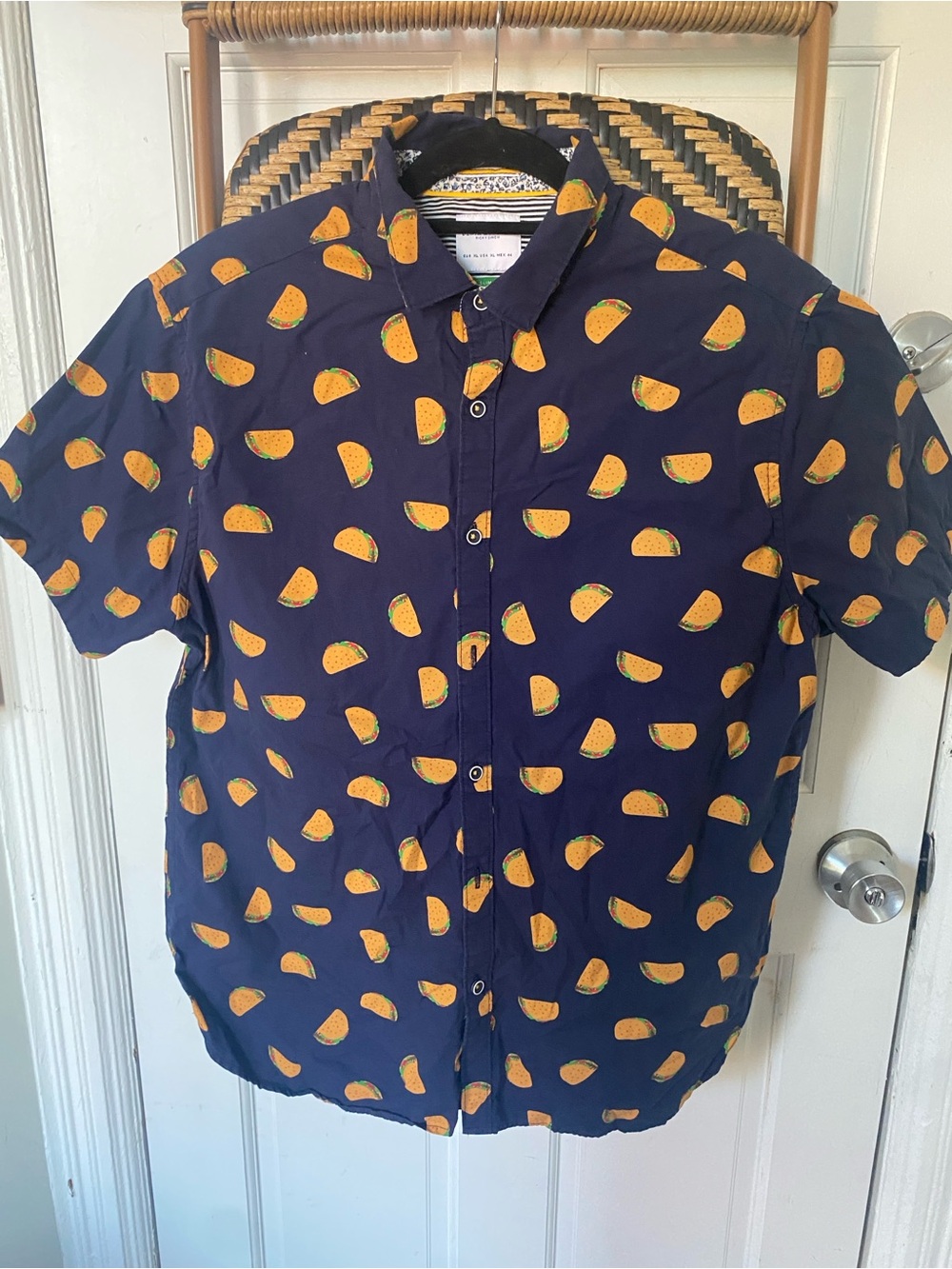 Men’s  Slim fit Navy Taco-Print Short Sleeve Button-Down Shirt